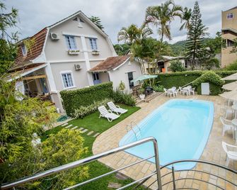 Hotel Blumenhof - Blumenau - Pool