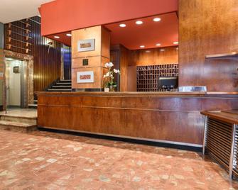 Hotel Quindós - Lleó - Recepció