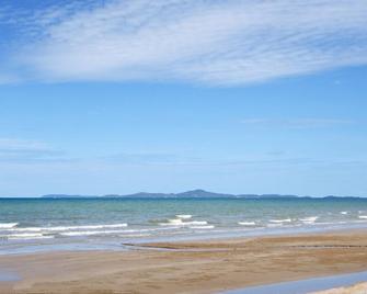 Orient House - Pattaya - Spiaggia