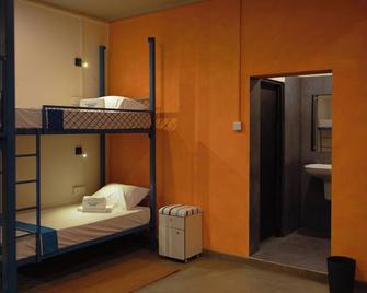 Snooze Station by Sydney Galle - Galle - Bedroom