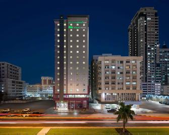 فندق المجاز الشارقة - الشارقة - مبنى