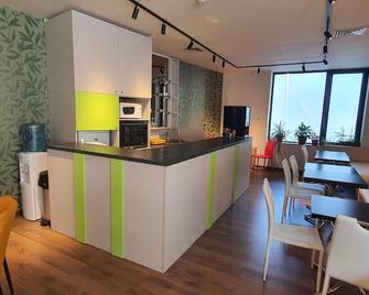 Hotel Hemingway Residence - Bucharest - Kitchen