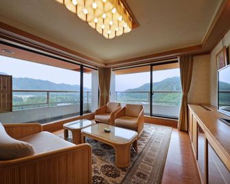 Hotel Sunshine Kinugawa - Nikkō - Living room