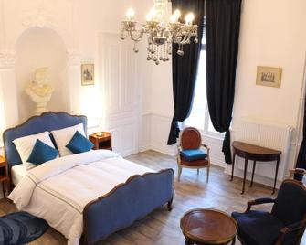 Le Napoléon - Luxeuil-les-Bains - Chambre