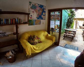 Buddy's Hostel e Pousada - Itacaré - Living room