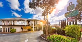 Quality Hotel Melbourne Airport - Melbourne