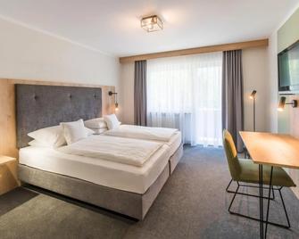 Hotel Schwan - Pottenstein - Bedroom