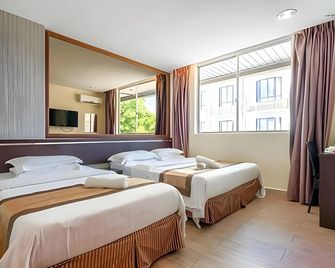 جولدن هيل هوتل - كوتا كينابالو - غرفة نوم