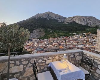 Hotel Mastrodattia - Celano - Balkon