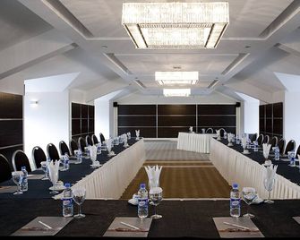 Bilkent Hotel & Conference Center Ankara - Ankara - Meeting room