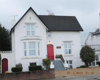 Jessamine House Hotel - Gravesend - Building