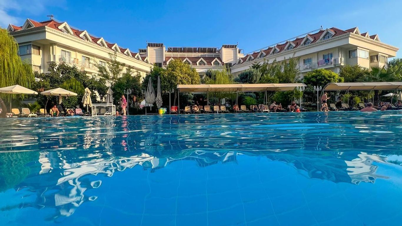 米阿默大酒店 - 式 - 凱麥什