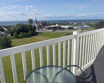 Mon Joli Motel - Saint-Flavie - Balcone