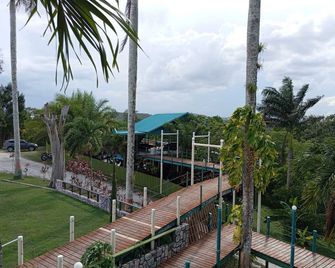 Hill Garden Boutique Resort - San Ignacio - Building