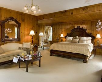 1906 Pine Crest Inn - Tryon - Bedroom