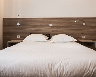 Hotel Les Voyageurs - Modane - Bedroom