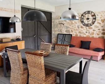 Villa Mandrés. Casa con jardín y piscina. Proximo a Puy Du Fou. - Totanés - Comedor