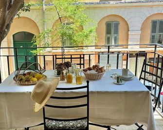 Hotel Bonaparte - Bastia - Balcón