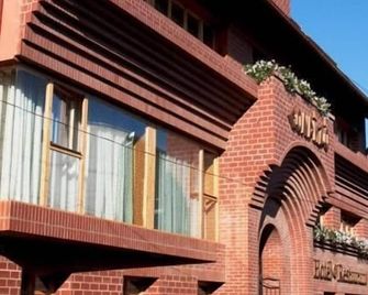 Hotel - Restaurant Gonduzo - Odorheiu - Building