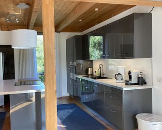 Modern, detached vacation home for families with friends or grandparents - Sankt Georgen im Schwarzwald - Cuisine