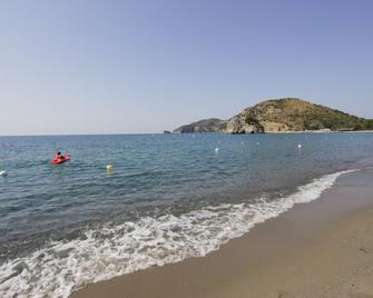 Villaggio Residence Torre Saracena - Campsite - Camerota - Playa