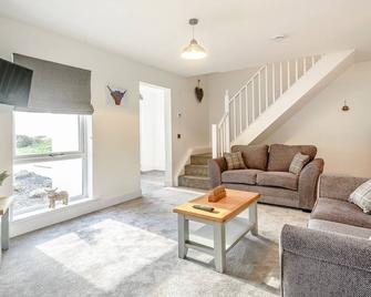 2 Bedroom Accommodation In Portpatrick - 포트페트릭 - 거실