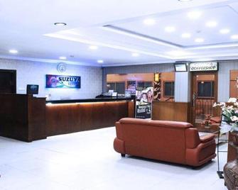 Suzuya Hotel Rantau Prapat - Bandar - Recepción