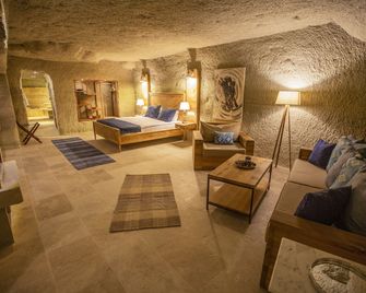 Azure Cave Suites - Cappadocia - Cavusin - Bedroom