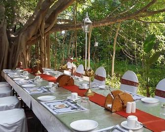 Indeco Hotels Swamimalai - Kumbakonam - Restaurant