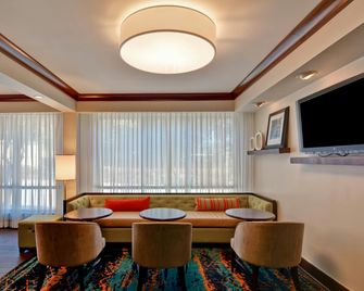 Hampton Inn Birmingham/Mountain Brook - Birmingham - Lounge