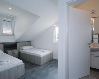 Skunca's House - Novalja - Habitación