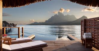 Four Seasons Resort Bora Bora - Vaitape - Gebouw
