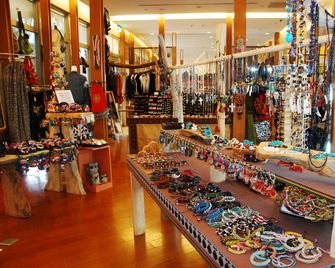 Luminous Hot Spring Resort & Spa - Luye Township - Shop
