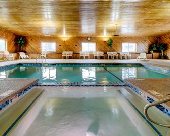 Quality Inn & Suites Lincoln I-93 - Lincoln - Havuz