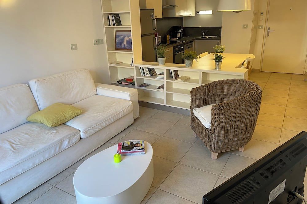 Appartement climatisé 50m2 centre du village - הייר - סלון