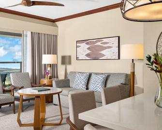 Finding Meili Gorgeous Beachfront Koolina Club Resort+amenities. 2br - Kapolei - Living room