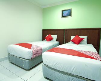OYO 1002 Hotel Sahara Inn Batu Caves - Batu Caves - Bedroom