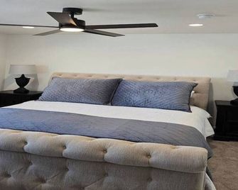 Lee Escape: Lee Escape is your calming place to land and recharge. - Richfield - Habitación