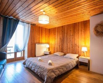Val D Azur B C - Molines-en-Queyras - Chambre