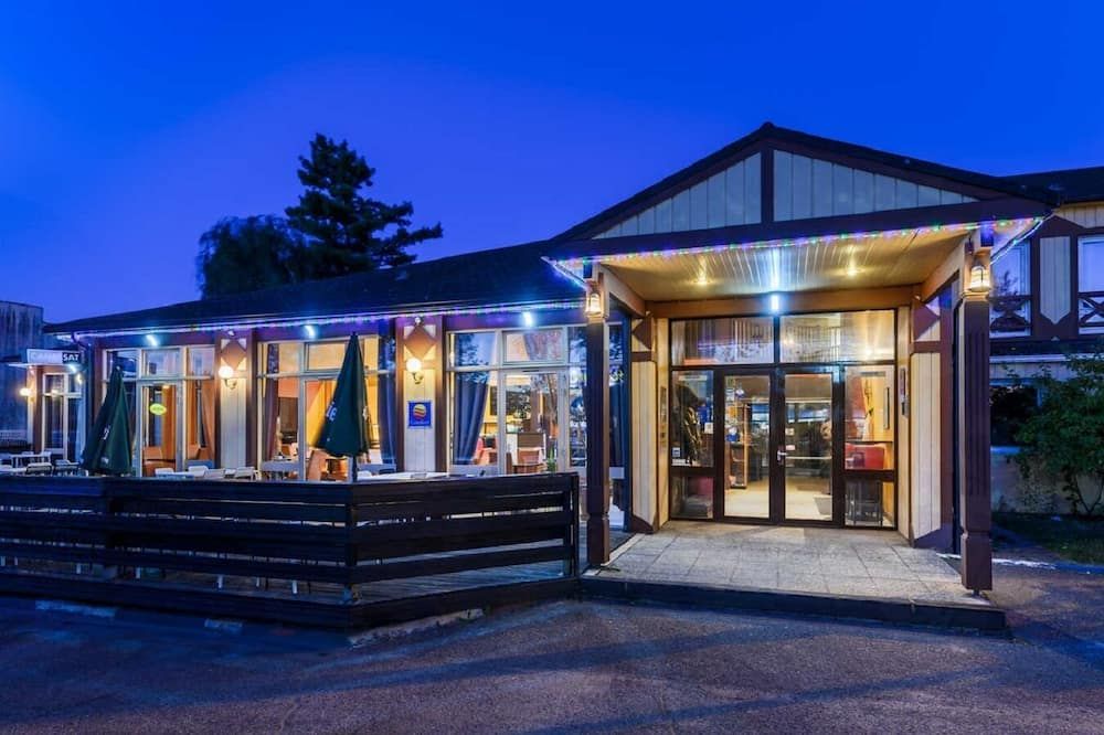 FH Confort Hotel Orléans Co'met - אורליאן - בניין