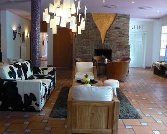 Seehotel Villago - Petershagen-Eggersdorf - Wohnzimmer