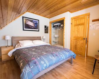 HI Canmore Hostel/Alpine Club of Canada - Canmore - Camera da letto