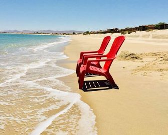 PROMO-Beach Front on a Sandy Beach, Hi speed Wi-Fi- Gated community - San Felipe - Playa