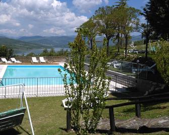 farmhouse calcinaia on the lake Apartment LOGGIA x 6/9 swimming pool, barbecu park - Sansepolcro - Piscina