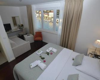 Hotel Borovnik - Tisno - Habitación
