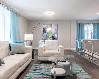 Entire 2 Bedroom Apartment Uptown Waterloo - E2 - Waterloo - Living room