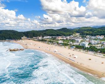 Yangyang Hajodae Campingcar - Yangyang - Beach