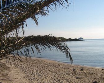 Baia Delle Palme Beach - Pula - Beach