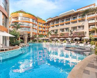 Mandarin Bay Resort and Spa - בורקאי - בריכה