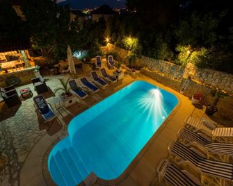 Villa Stil - Trogir - Basen